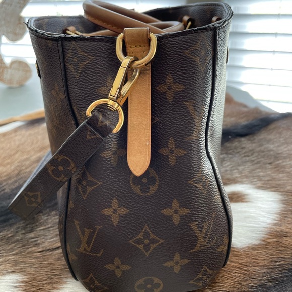 Louis Vuitton Montaigne 2016 - Picture 8 of 12